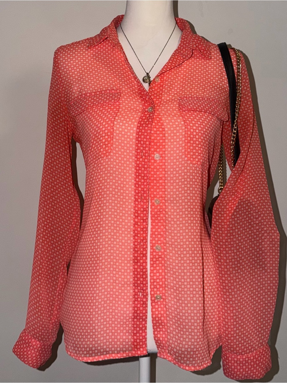 2000s vintage style 2012 Old Navy whimsical coral polka dot button down blouse